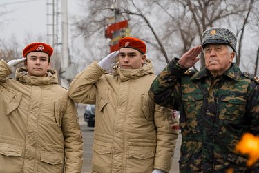 В День Неизвестного Солдата оренбуржцы почтили память героев